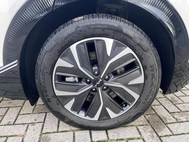 KIA EV6 Plus 77.4 kWh | BTW | Stoel en Stuurverwarming | Elektrische stoelen incl. geheugenfunctie | Trekhaak | Elektrische achterklep | 1e Eigenaar | 17% bijtelling