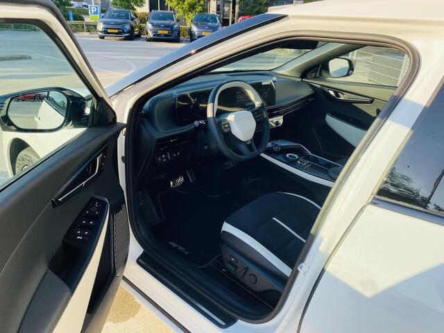 KIA EV6 GT-Line 84 kWh NW Model !! Trekhaak | Demo Auto !! Kmstand kan iets variëren!| Informeer altijd of de auto aanwezig is !