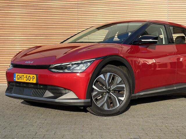 KIA EV6 Light 77.4 kWh Trekhaak / SOH 100% / Navigatie / Camera