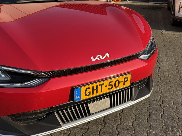 KIA EV6 Light 77.4 kWh Trekhaak / SOH 100% / Navigatie / Camera