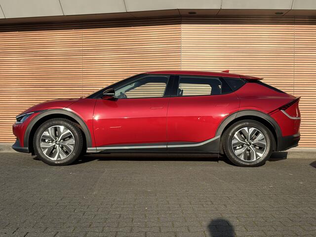 KIA EV6 Light 77.4 kWh Trekhaak / SOH 100% / Navigatie / Camera