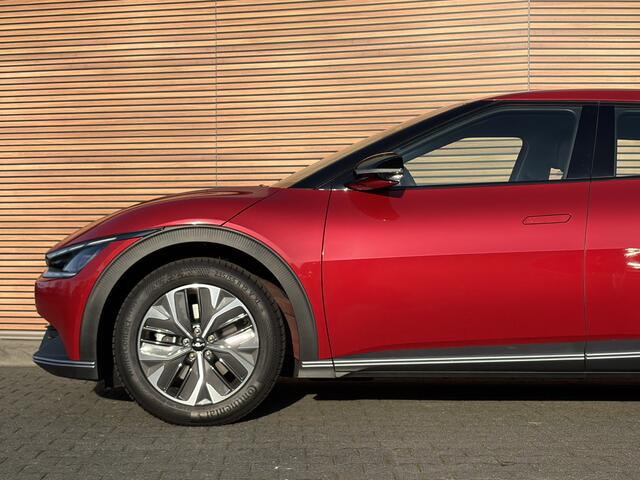 KIA EV6 Light 77.4 kWh Trekhaak / SOH 100% / Navigatie / Camera