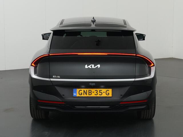 KIA EV6 Light Edition 63 kWh | Trekhaak| Stoel / stuurverwarming | Adaptive cruise controle | Parkeercamera / sensoren voor en achter |