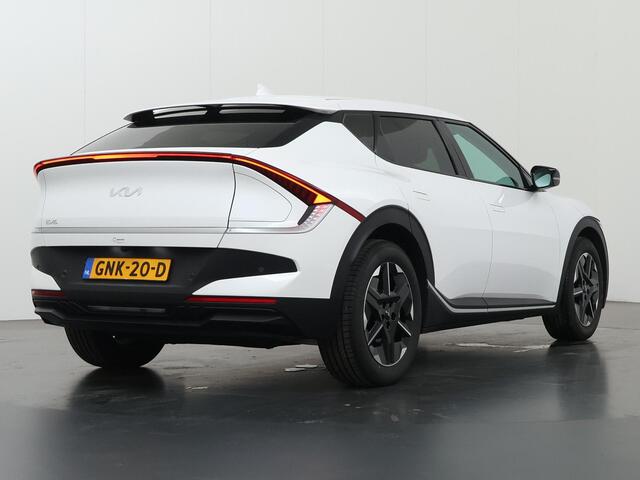 KIA EV6 Light Edition 63 kWh | Facelift | Parkeercamera | Keyless Entry | Stoelverwarming | Apple Carplay | Android Auto |
