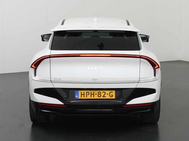 KIA EV6 Plus Advanced 84 kWh | SOH 99% | Lederen Interieur | Ele.verstelbare stoelen | Apple CarPlay/Android Auto | DAB | Navigatie | 360 Camera | Stuurverwarming | Stoelkoeling/Stoelverwarming | Adaptieve Cruise Control |