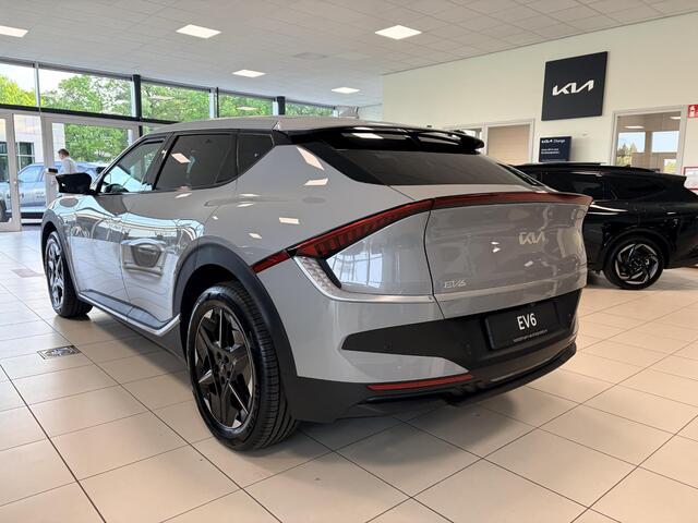 KIA EV6 Air 84 kWh | Direct uit voorraad leverbaar | Stoelverwarming/stuurverwarming | Navigatie | 800 Volt | Cruise control Adaptieve