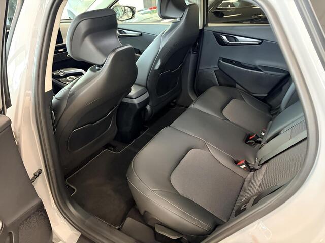 KIA EV6 Air 84 kWh | Direct uit voorraad leverbaar | Stoelverwarming/stuurverwarming | Navigatie | 800 Volt | Cruise control Adaptieve