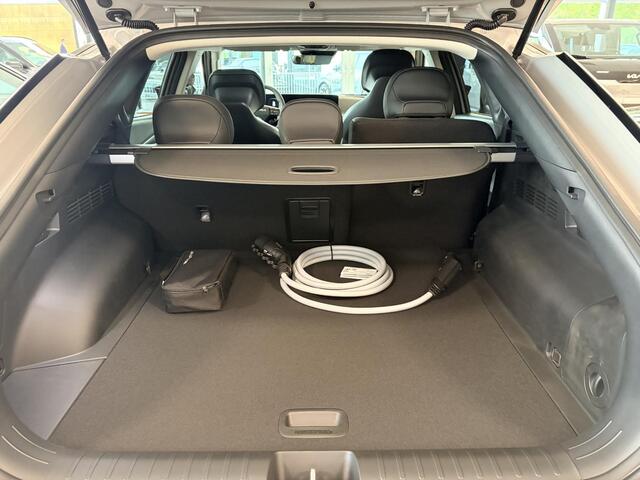 KIA EV6 Air 84 kWh | Direct uit voorraad leverbaar | Stoelverwarming/stuurverwarming | Navigatie | 800 Volt | Cruise control Adaptieve
