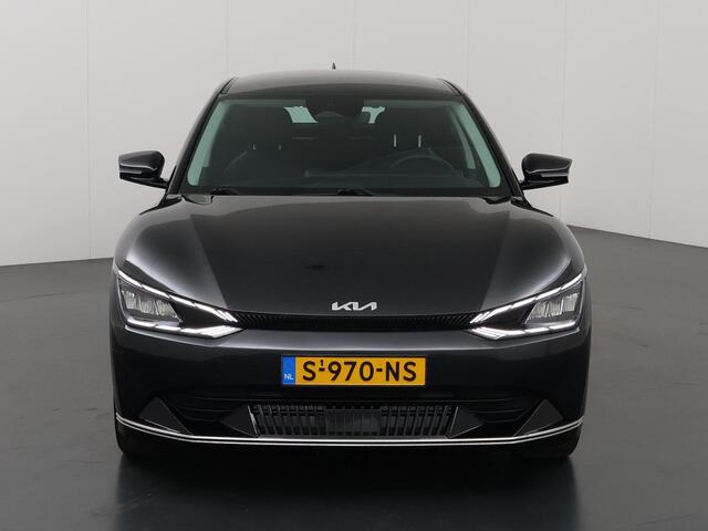 KIA EV6 Plus 77.4 kWh | SOH 97% | Trekhaak | 360° Camera | Lederen Interieur | Apple CarPlay/Android Auto | Stoel/Stuur verwarming | Camera | Stoelkoeling | Interieurverlichting | Adaptieve Cruise Control | Ele. kofferdeksel |