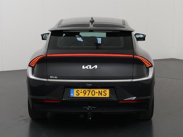 KIA EV6 Plus 77.4 kWh | SOH 97% | Trekhaak | 360° Camera | Lederen Interieur | Apple CarPlay/Android Auto | Stoel/Stuur verwarming | Camera | Stoelkoeling | Interieurverlichting | Adaptieve Cruise Control | Ele. kofferdeksel |