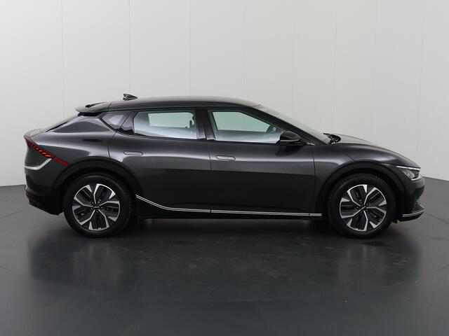 KIA EV6 Plus 77.4 kWh | SOH 97% | Trekhaak | 360° Camera | Lederen Interieur | Apple CarPlay/Android Auto | Stoel/Stuur verwarming | Camera | Stoelkoeling | Interieurverlichting | Adaptieve Cruise Control | Ele. kofferdeksel |