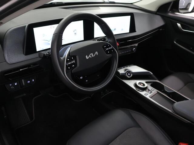 KIA EV6 Air 58 kWh | Trekhaak | Stoel/Stuurwielverwarming | Navigatie | Parkeercamera | Climate Control | Cruise Control Adaptief |
