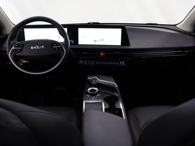 KIA EV6 Air 58 kWh | Trekhaak | Stoel/Stuurwielverwarming | Navigatie | Parkeercamera | Climate Control | Cruise Control Adaptief |