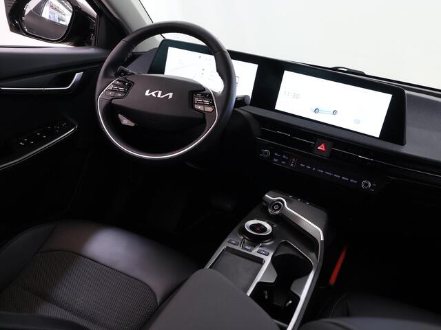 KIA EV6 Air 58 kWh | Stoel/Stuurwielverwarming | Navigatie | Parkeercamera | Climate Control | Cruise Control Adaptief |