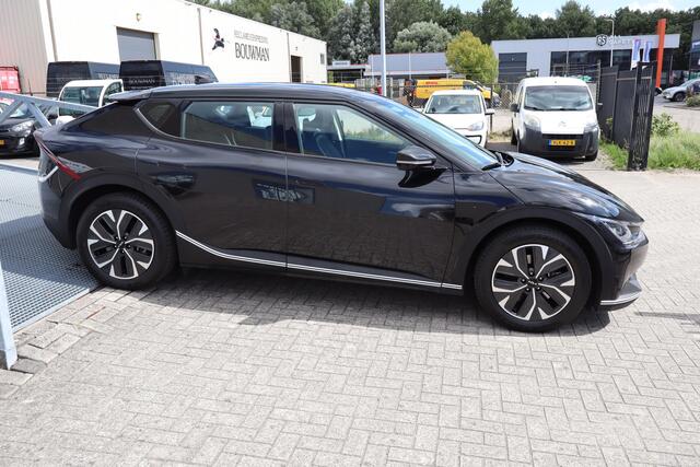 KIA EV6 77.4 kWh Apple carplay/Adaptieve cruise control/Lane assist/Achteruitrijcamera/Parkeersensoren/Keyless/Navigatie/Climate control/DAB