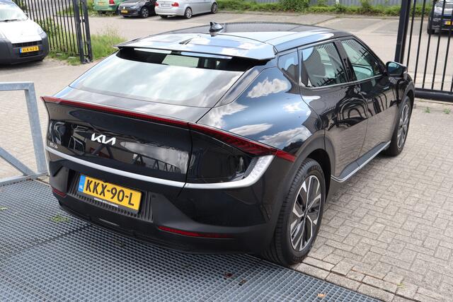 KIA EV6 77.4 kWh Apple carplay/Adaptieve cruise control/Lane assist/Achteruitrijcamera/Parkeersensoren/Keyless/Navigatie/Climate control/DAB
