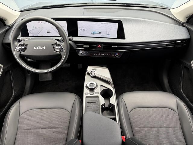 KIA EV6 Edition 77.4 kWh / SOH 100% / Fabrieksgarantie tot 07-2031 / 1.600 kg trekgewicht / Android Auto & Apple Carplay / Navigatie / Cruise Control Adaptief / Climate Control / DAB / Draadloze Telefoonlader / Camera / Parkeerassistent / 19" Lichtmetalen Wielen / Keyless entry & start /