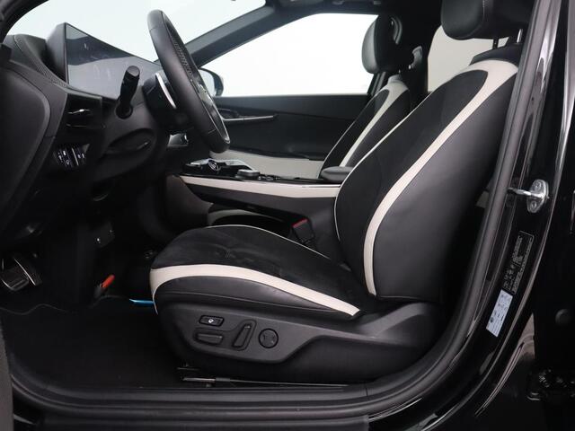 KIA EV6 GT-Line 77.4 kWh | SOH 95% | Trekhaak | Panoramadak | Head up | Adaptive cruise | 360 camera | Stoelventilatie | Stuur/stoel verwarming | Memory | Meridian Sound | Carplay |