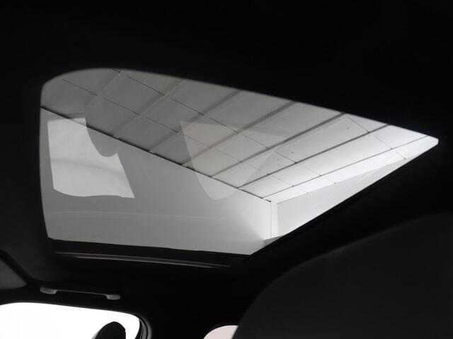 KIA EV6 GT-Line 77.4 kWh | SOH 95% | Trekhaak | Panoramadak | Head up | Adaptive cruise | 360 camera | Stoelventilatie | Stuur/stoel verwarming | Memory | Meridian Sound | Carplay |
