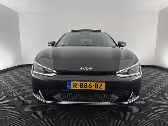 KIA EV6 Plus Advanced 77.4 kWh [3-Fase-11kW] {SoH-93%} (INCL.BTW) Aut. *PANO | LEATHER | ADAPTIVE-CRUISE | DIGI-COCKPIT | MERIDIAN-AUDIO | MEMORY-PACK | FULL-LED | KEYLESS | CAMERA | DAB | BLIND-SPOT | NAVI-FULLMAP | PRIVACY-GLASS | AMBIENT-L
