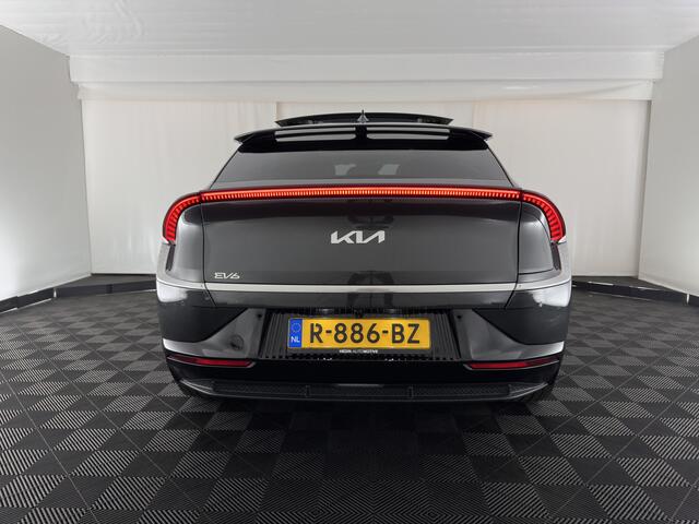 KIA EV6 Plus Advanced 77.4 kWh [3-Fase-11kW] {SoH-93%} (INCL.BTW) Aut. *PANO | LEATHER | ADAPTIVE-CRUISE | DIGI-COCKPIT | MERIDIAN-AUDIO | MEMORY-PACK | FULL-LED | KEYLESS | CAMERA | DAB | BLIND-SPOT | NAVI-FULLMAP | PRIVACY-GLASS | AMBIENT-L