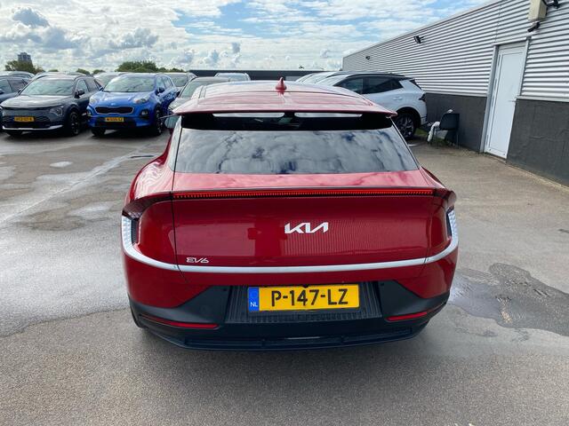 KIA EV6 Air 58 kWh Navigatie, dodehoekdetectie, stoel- & stuurverwarming, Apple CarPlay/Android Auto, parkeersensoren rondom