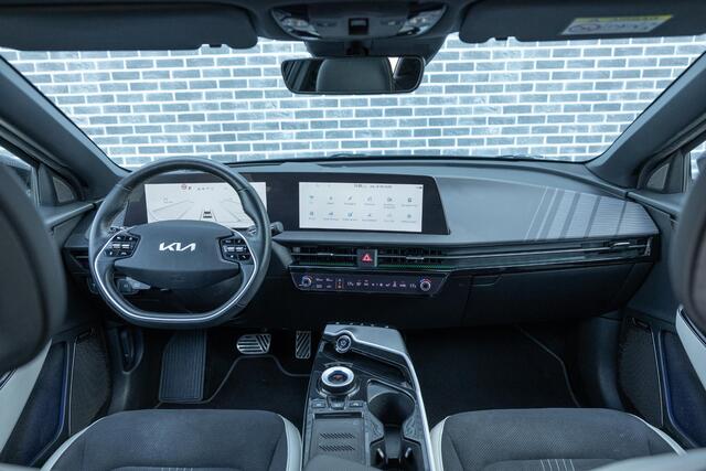 KIA EV6 GT-Line 77.4 kWh | Warmtepomp | Panoramadak | Head-up Display | 360 Graden Camera | Keyless Entry | Elektrische Achterklep | Elektrisch Verstelbare Voorstoelen | Stoelventilatie | Stoelverwarming voor en achter | Navigatie | Apple Carplay | Android Auto