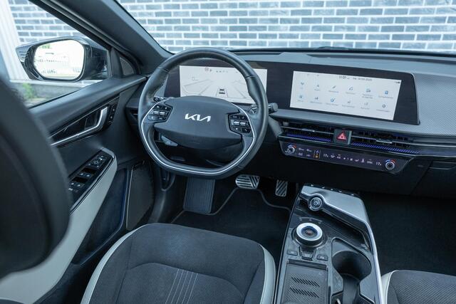 KIA EV6 GT-Line 77.4 kWh | Warmtepomp | Panoramadak | Head-up Display | 360 Graden Camera | Keyless Entry | Elektrische Achterklep | Elektrisch Verstelbare Voorstoelen | Stoelventilatie | Stoelverwarming voor en achter | Navigatie | Apple Carplay | Android Auto