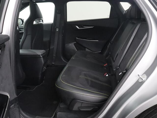 KIA EV6 GT AWD 77.4 kWh | SOH 98.1% | Panoramadak | Alcantara Seats | Head-up | Meridian Surround | Sfeerverlichting | Adaptive cruise | 360 camera | Stuur/stoel verwarming |