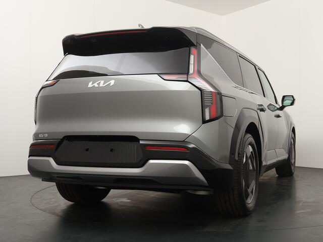 KIA EV9 Plus Advanced AWD 99.8 kWh - Direct leverbaar - Schuif-/kanteldak - Stoelverwarming-/ventilatie - Navigatie - Fabrieksgarantie tot 06-2032