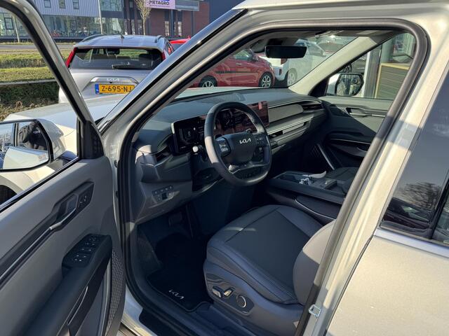 KIA EV9 First Edition 76.1 kWh Demo-auto ! | Kmstand kan iets varieeren | Informeer altijd even of de auto aanwezig is ...