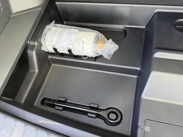 KIA EV9 First Edition 76.1 kWh Demo-auto ! | Kmstand kan iets varieeren | Informeer altijd even of de auto aanwezig is ...