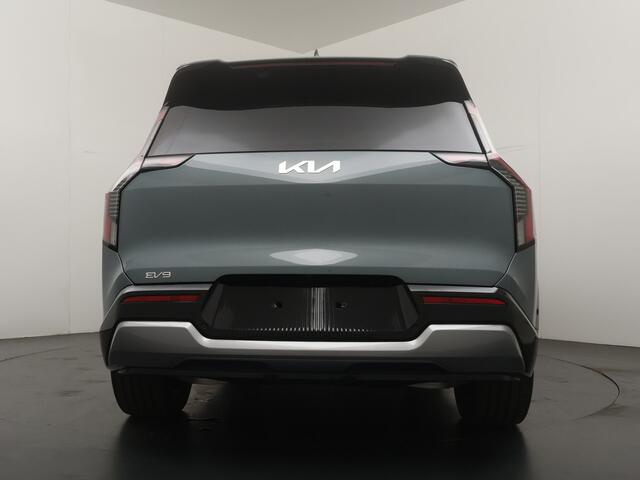 KIA EV9 Plus Advanced AWD 99.8 kWh - Prijs incl. inruilpremie - 7 Persoons - Schuif-/kanteldak - Stoel-/stuurverwarming - Navigatie - Fabrieksgarantie tot 08-2033
