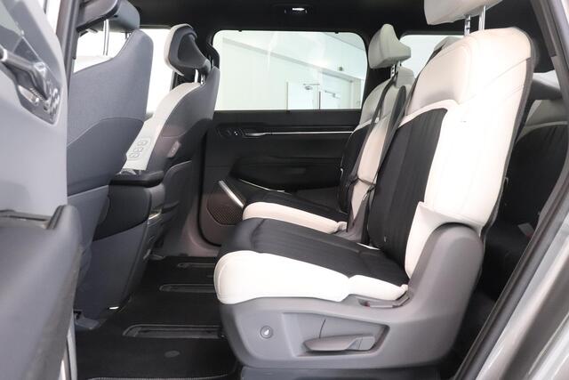 KIA EV9 Launch Edition GT-Line AWD 6p. 99.8 kWh | Panoramadak| Memory | SoH 98% | Stoel koeling | 360 Camera | AppleCarplay AndroidAuto | Matrix LED | Adaptieve cruise |