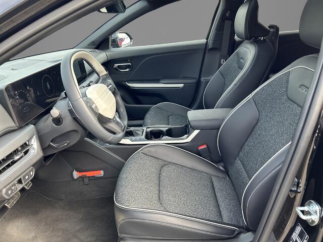 KIA K K4 Sportswagon 1.0 T-GDi MHEV GT-Line Launch Edition Poetsen en fotograferen