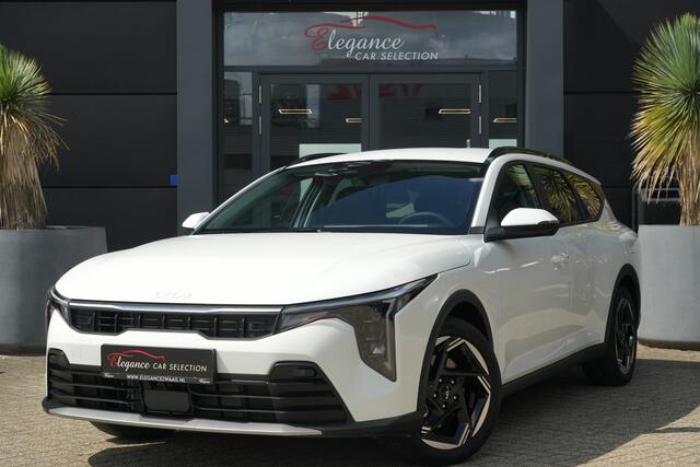 KIA K K4 Sportswagon 1.6 T-GDi MHEV GT-Line Launch Edition | 150PK | Navi | Stoelverwarming | Camera | ACC | Kia K4 Sportswagon GT-Line 150 PK Mild Hybrid met 1.6 viercilinder, navigatie, stoelverwarming, achteruitrijcamera, adaptieve cruise control, keyless entry, Apple CarPlay/Android Auto, draadl