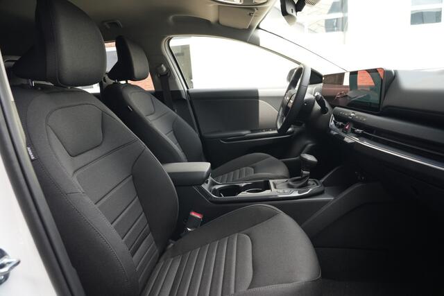 KIA K K4 Sportswagon 1.6 T-GDi MHEV GT-Line Launch Edition | 150PK | Navi | Stoelverwarming | Camera | ACC | Kia K4 Sportswagon GT-Line 150 PK Mild Hybrid met 1.6 viercilinder, navigatie, stoelverwarming, achteruitrijcamera, adaptieve cruise control, keyless entry, Apple CarPlay/Android Auto, draadl