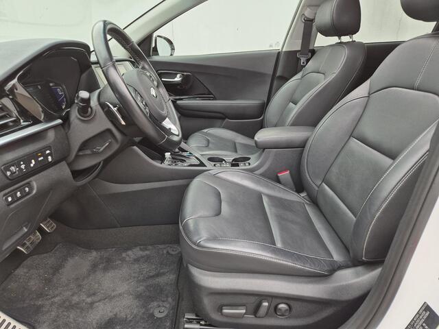 KIA Niro 1.6 GDi Plug-in ExecutiveLine Automaat / Glazen schuif- en kanteldak / Adaptief cruise control / Leder / Dealer onderhouden / Keyless Start/Entry / Apple Carplay Android Auto / JBL Audio /