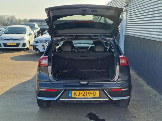 KIA Niro 1.6 GDi Hybrid BusinessLine Navigatie, Lederen bekleding, Stoel- Stuurwielverwarming, Smart Key, Nieuw geleverd, Dealeronderhouden, Privacy glass, Parkeersensoren