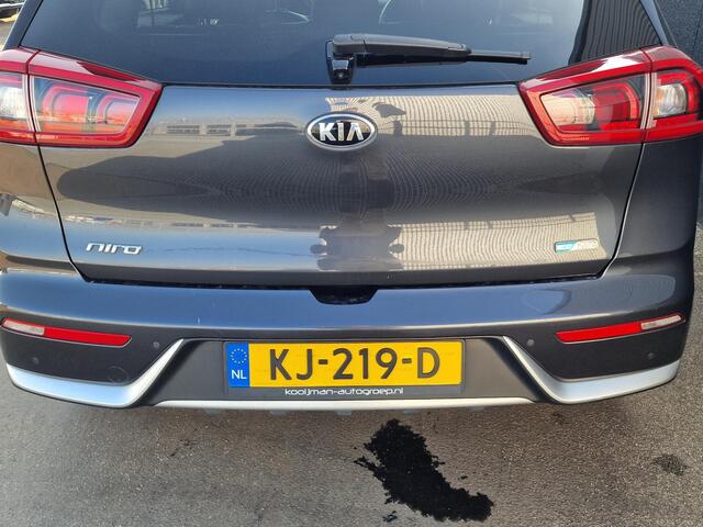KIA Niro 1.6 GDi Hybrid BusinessLine Navigatie, Lederen bekleding, Stoel- Stuurwielverwarming, Smart Key, Nieuw geleverd, Dealeronderhouden, Privacy glass, Parkeersensoren