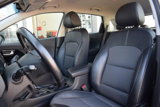 KIA Niro 1.6 GDi Hybrid DynamicLine | Trekhaak | Apple CarPlay | Half Leer | Camera