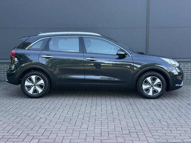 KIA Niro 1.6 GDi Hybrid DynamicLine / Navigatie / Achteruitrij Camera / Apple carplay&Android auto / Cruise / Elektrische Ramen V+A /