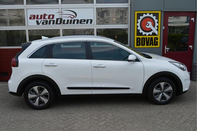 KIA Niro 1.6 GDi Hybrid 141 PK DCT6 DynamicLine O.a: Navi, Clima, Camera, PDC, Carplay, Rijklaar, Etc. All-in prijs!