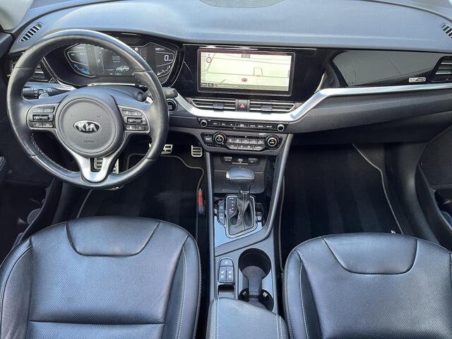 KIA Niro 1.6 GDi Hybrid ExecutiveLine Automaat / 100% Dealeronderhouden / Glazen Schuif- en Kanteldak / Achteruitrijcamera / Stuur- en Stoelverwarming voor en achter / Stoelverkoeling / Apple Carplay & Android Auto / Keyless Entry & Start / Adaptieve Cruise Contro