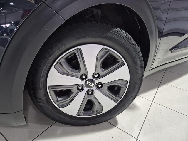 KIA Niro 1.6 GDi Hybrid DynamicLine , Navigatie, achteruitrijcamera, cruise control.