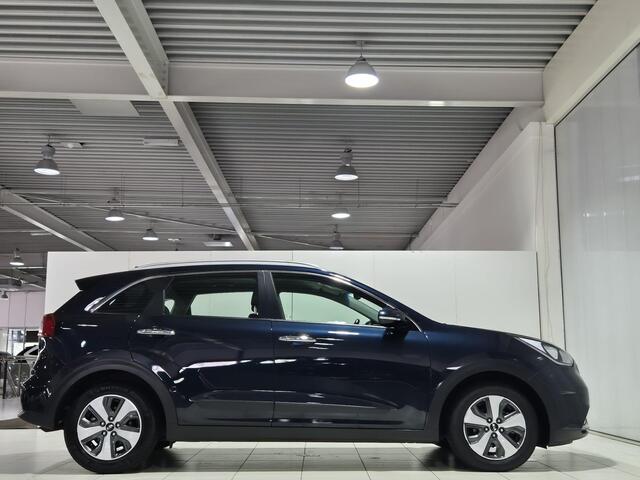 KIA Niro 1.6 GDi Hybrid DynamicLine , Navigatie, achteruitrijcamera, cruise control.