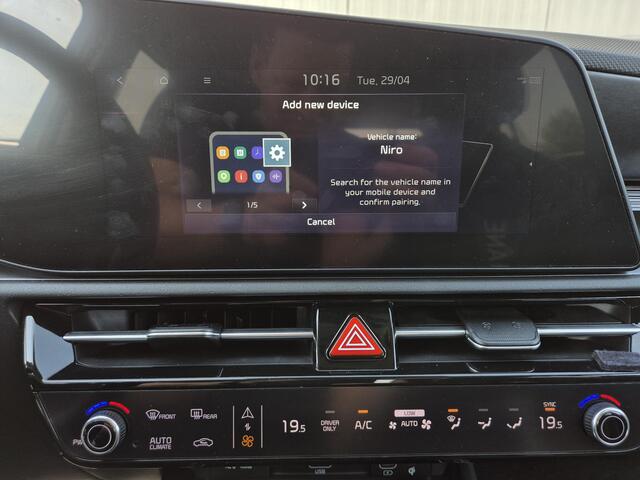 KIA Niro 1.6 GDi Hybrid DynamicLine | Achteruitrijcamera | Stuur- & Stoelverwarming | Navigatie |