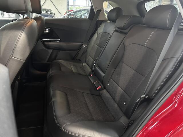 KIA Niro 1.6 GDi Hybrid 140pk DynamicPlusLine | Trekhaak | Adapt. Cruise | Stoelverwarming | 1/2 leer | Camera | 18"LMV |