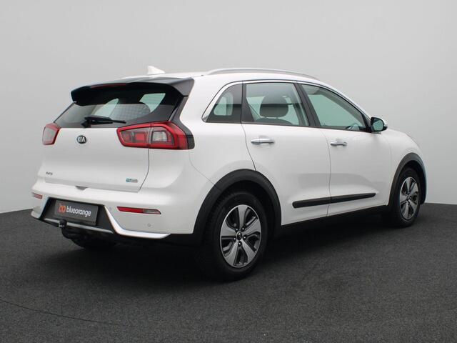 KIA Niro 1.6 GDi Hybrid DynamicLine 141PK Aut. Achteruitrijcamera, Navi, DAB+, Apple Carplay/Android Auto, Navi, Clima, Trekhaak, 16" LM Velgen