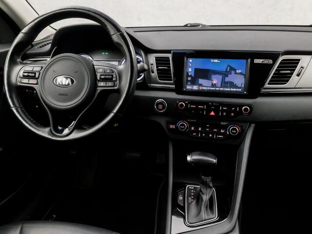 KIA Niro 1.6 GDi Hybrid Executive Automaat (APPLE CARPLAY, NAVIGATIE, JBL AUDIO, CAMERA, STUUR/STOELVERWARMING, ADAPTIVE CRUISE, LEDEREN SPORTSTOELEN, STOELKOELING, KEYLESS, XENON, NIEUWSTAAT)